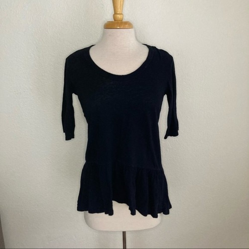 Anthropologie left of center top 100% cotton scoop neck Short sleeve Ruffles
